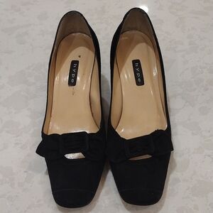 Hype Brand. Low Black Suede Pump. Size 8M. Made in Spain. Like New Condition.